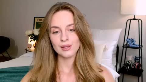 Snapshot of anitafischer chatting on 13, 9, 2025 Anita online show from 13, 9, 2025