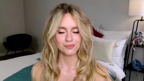 Snapshot of anitafischer chatting on 22, 11, 2025 Anita online show from 22, 11, 2025