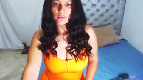 Snapshot of anithaxx chatting on 22, 11, 2025 esmeralda online show from 22, 11, 2025