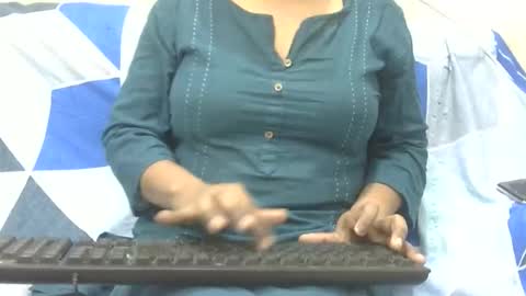 anjali_dogra786 online show from 2, 10, 2025