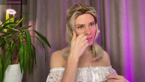 anjalin_sososok online show from 24, 4, 2026