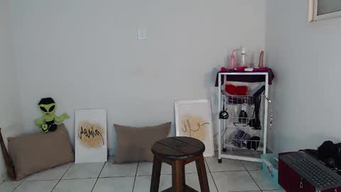 Hello My name is NaiaraPv is OPEN online show from 25, 11, 2025