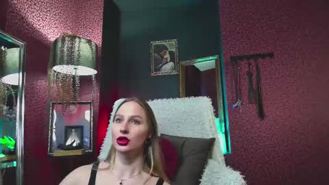 Snapshot of ann__levine chatting on 27, 9, 2025 Ann online show from 27, 9, 2025