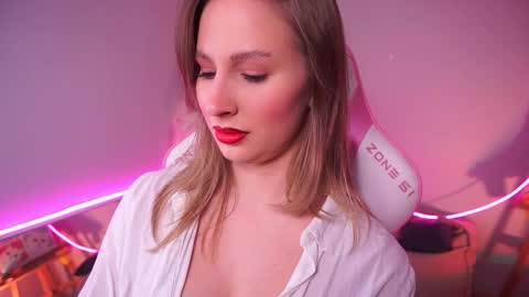 Snapshot of ann__levine chatting on 27, 11, 2025 Ann online show from 27, 11, 2025