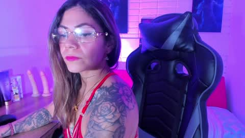 Anna  online show from 2, 2, 2025