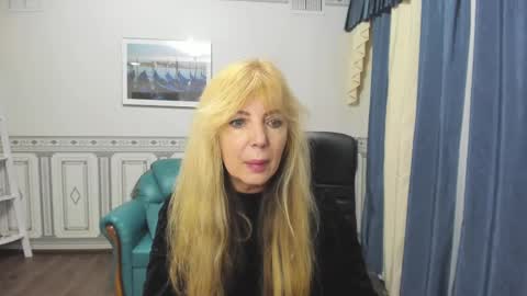 Snapshot of anna_ditrih chatting on 7, 3, 2025 Anna Ditrih online show from 7, 3, 2025