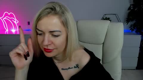 Snapshot of anna_snow9 chatting on 28, 9, 2025 anna_snow9 online show from 28, 9, 2025