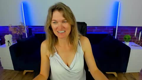 Snapshot of annabel_xxx chatting on 28, 9, 2025 Annabel online show from 28, 9, 2025