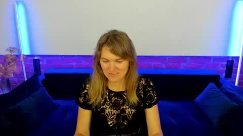 Snapshot of annabel_xxx chatting on 13, 10, 2025 Annabel online show from 13, 10, 2025