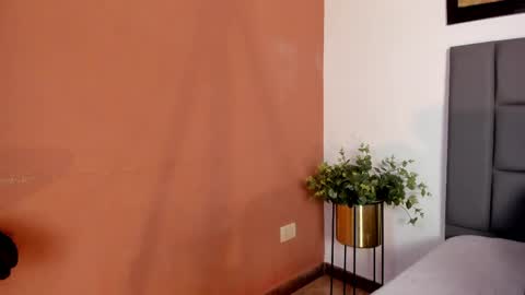 AnnaBrooks online show from 22, 4, 2026