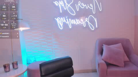 Anna Brooks  online show from 28, 1, 2025