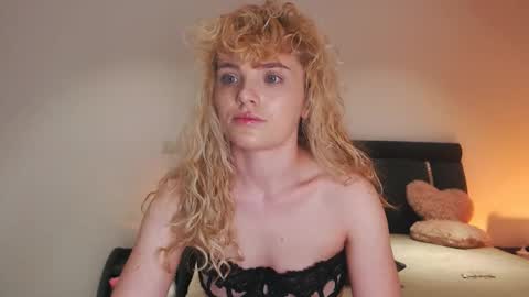 annaevv online show from 21, 4, 2026