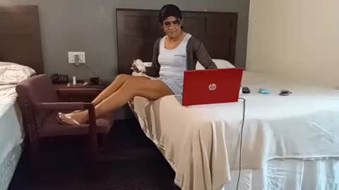 Anna Lee Cross online show from 23, 4, 2026