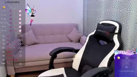 im Sophie  online show from 14, 12, 2025