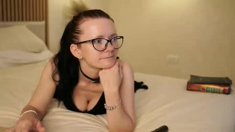 Anna June online show from 5, 6, 2026