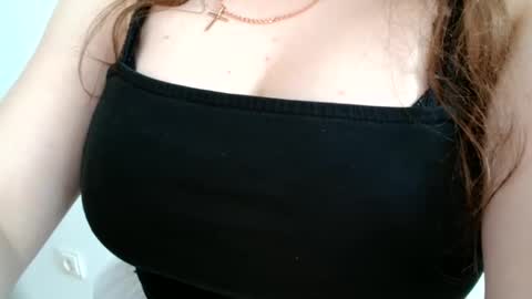 Bella online show from 9, 6, 2026