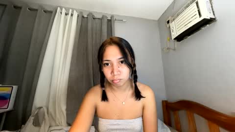 anne_chanelx online show from 15, 4, 2026