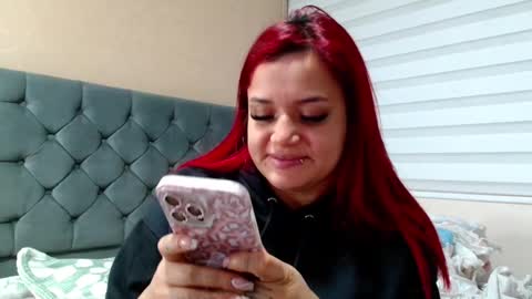 Snapshot of anne_julienne chatting on 31, 1, 2025 online show from 31, 1, 2025