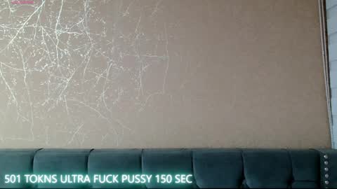 Snapshot of anne_julienne chatting on 1, 3, 2025 online show from 1, 3, 2025