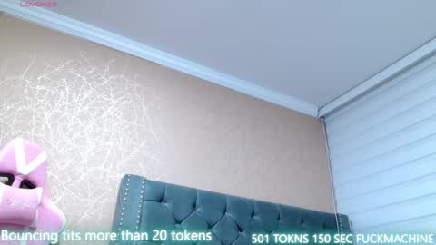 Snapshot of anne_julienne chatting on 9, 3, 2025 online show from 9, 3, 2025