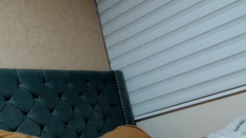 Snapshot of anne_julienne chatting on 17, 9, 2025 online show from 17, 9, 2025