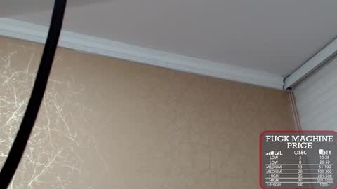 Snapshot of anne_julienne chatting on 17, 10, 2025 online show from 17, 10, 2025