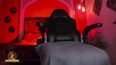 Anne  online show from 29, 1, 2025