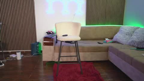 Snapshot of annemanifique chatting on 8, 6, 2026 Annemanifique Anne Lara Kelly online show from 8, 6, 2026