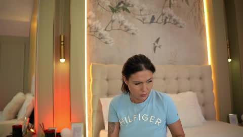 Anne Rey online show from 31, 5, 2026