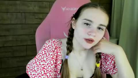 Snapshot of annetbennette chatting on 13, 7, 2026 AnnetBennette online show from 13, 7, 2026
