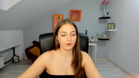 Snapshot of annewilsonn chatting on 23, 11, 2025 annewilsonn online show from 23, 11, 2025