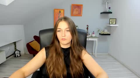 Snapshot of annewilsonn chatting on 25, 11, 2025 annewilsonn online show from 25, 11, 2025