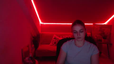 Snapshot of annewilsonn chatting on 3, 2, 2026 annewilsonn online show from 3, 2, 2026