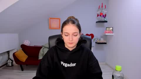 Snapshot of annewilsonn chatting on 12, 2, 2026 annewilsonn online show from 12, 2, 2026