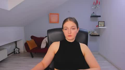 annewilsonn online show from 23, 4, 2026