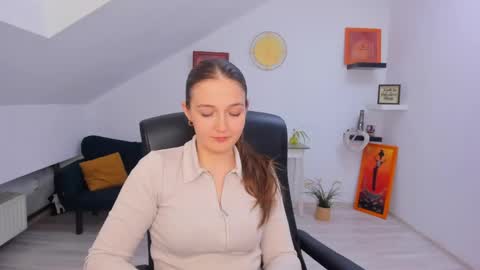 annewilsonn online show from 30, 4, 2026