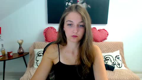 annewilsonn online show from 22, 7, 2026