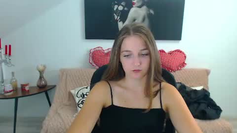 annewilsonn online show from 24, 7, 2026