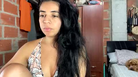 Snapshot of anngela01 chatting on 29, 9, 2025 anngela online show from 29, 9, 2025