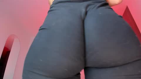 Snapshot of annibigass4daddy chatting on 27, 5, 2026 Creamy online show from 27, 5, 2026
