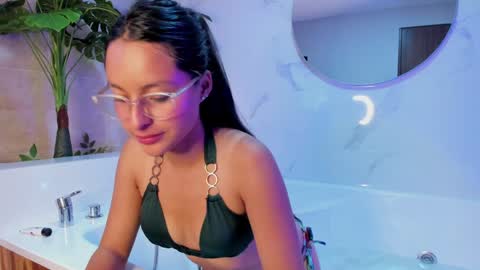   online show from 28, 1, 2025