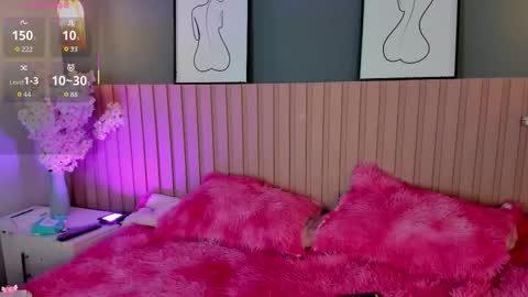   online show from 15, 9, 2025