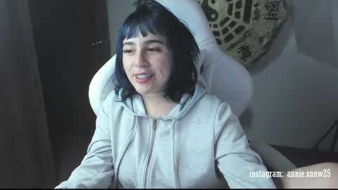 JEANNE no olvides seguirme dont forget follow me  uu online show from 20, 2, 2025