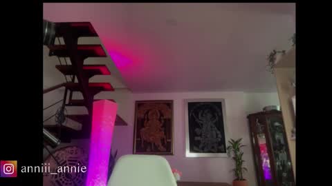 JEANNE no olvides seguirme dont forget follow me  uu online show from 9, 9, 2025