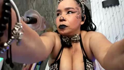 annie_wigg_ online show from 9, 1, 2026