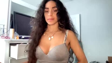 Snapshot of annie_xxx111 chatting on 28, 9, 2025 annie_xxx111 online show from 28, 9, 2025