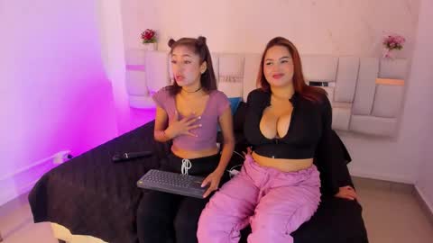 Snapshot of anniebigboobs_ chatting on 13, 10, 2025 anniebigboobs_ online show from 13, 10, 2025