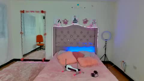 Snapshot of anniecutte_ chatting on 30, 12, 2024 anniecutte online show from 30, 12, 2024