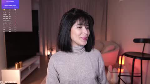 anniehillofficial_ online show from 19, 2, 2025