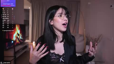 anniehillofficial_ online show from 8, 11, 2025